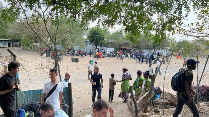Sudan'daki Türk vatandaşları Etiyopya'ya tahliye ediliyor