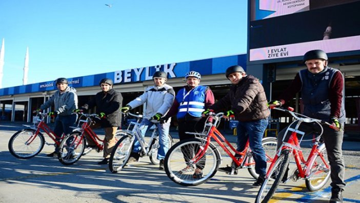 Apartman görevlilerine bisiklet eğitimi