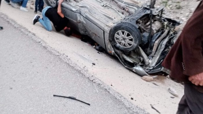 Afyon'da feci kaza: 3'ü ağır 5 yaralı