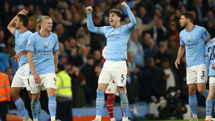 Manchester City liderliği zorluyor