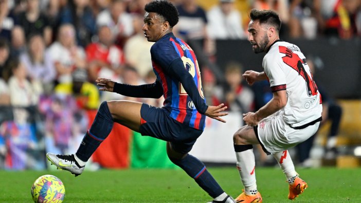 Lider Barcelona deplasmanda kayıp