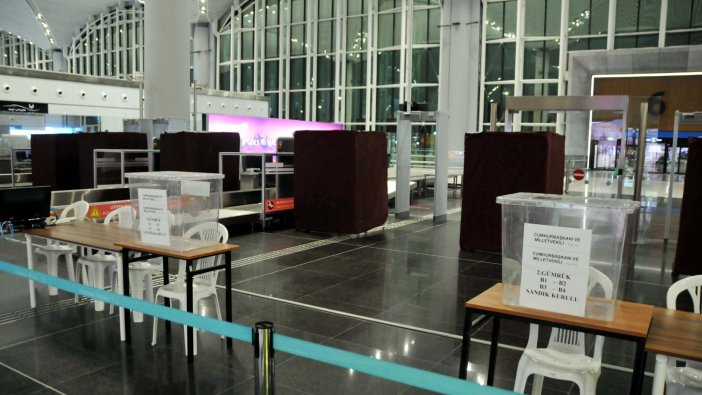 Hazırlıklar tamamlandı: Oy kullanma işlemi 08:00'de başlıyor!