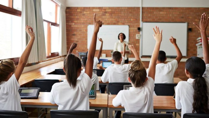 Tüm detaylar belli oldu: Binlerce öğrenciye cep harçlığı yolda!