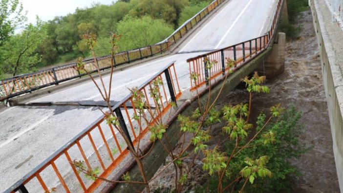 Balıkesir'de  köprü çöktü