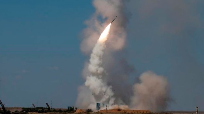 Esad rejimi İsrail'in Humus'a füze saldırısı düzenlediğini iddia etti