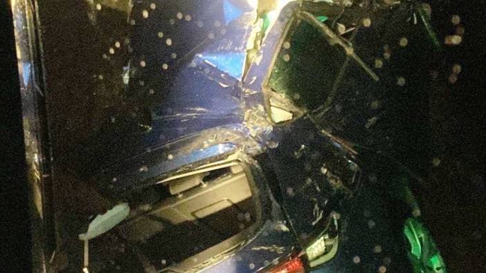 Otomobil TIR'a çarptı 2 ölü