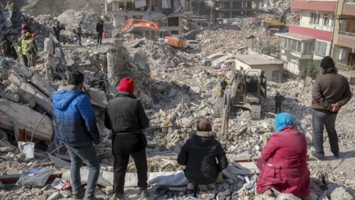 Depremzedelerin evini soyan hırsız kıskıvrak yakalandı