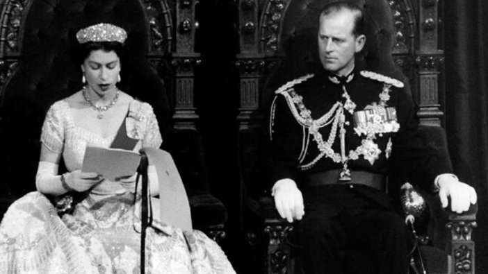 İngiltere tarihinde bir ilki yaşıyor: Törende dikkat çeken detaylar