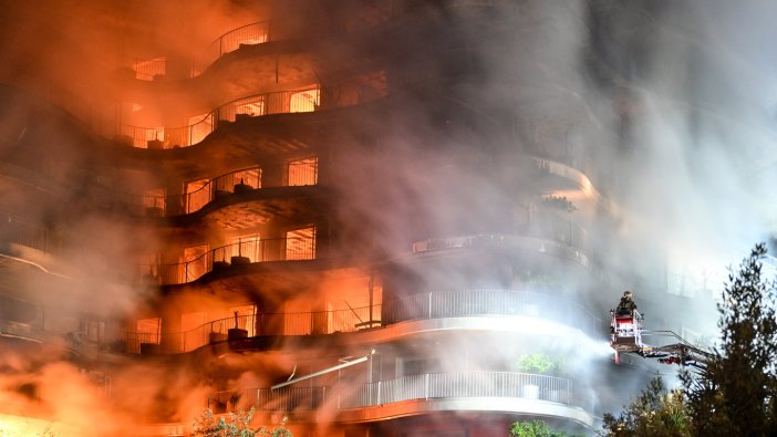 İzmir'deki lüks site yangınında incelemeler sona erdi