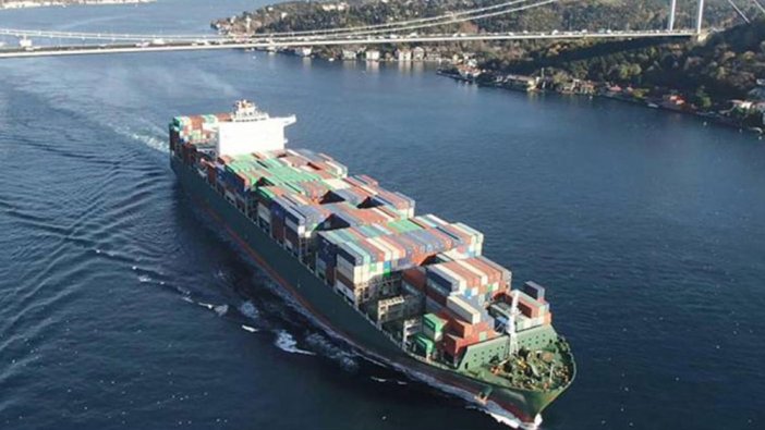 İstanbul Boğazı trafiğe kapatıldı