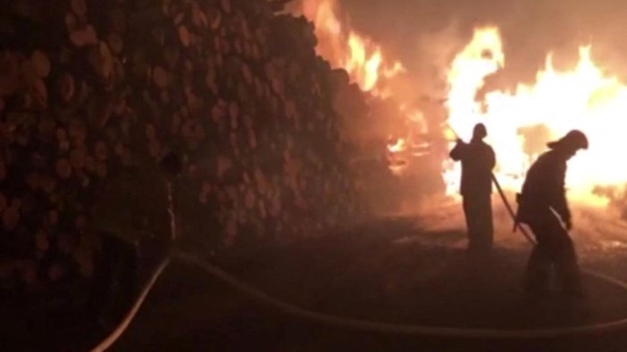 Petrol depolama tesisinde yangın