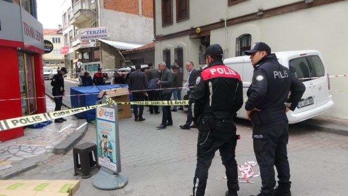 Cinnet getiren anne, bebeğini 6. kattan attı