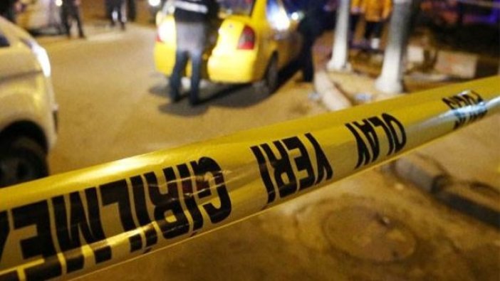 Evinin önünde silahlı saldırıya uğrayan adam yaşamını yitirdi