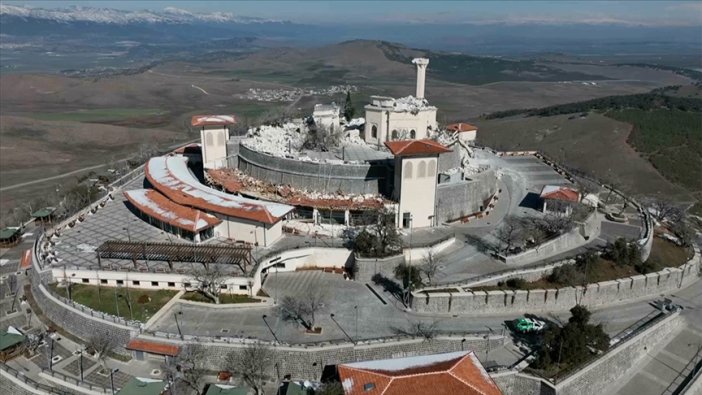 Depremde 678 tarihi eser zarar gördü