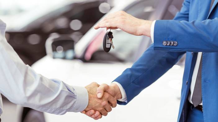 Sıfır araç satışında yeni düzenleme: Bunu yapan bayii yandı