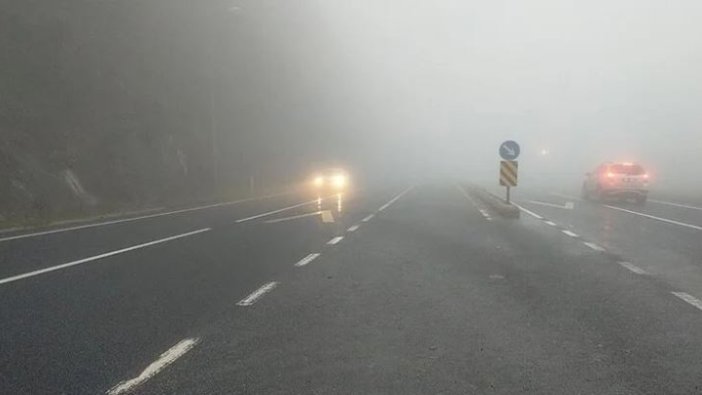 Anadolu Otoyolu ve D-100 kara yolu Bolu Dağı kesiminde sis