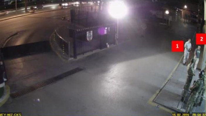 Darbeye destek vermeyen askerleri öldürmeye çalışmışlar