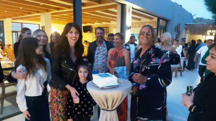 Nefise Karatay’a doğum günü sürprizi