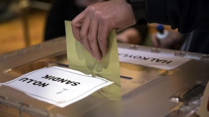 Yurt dışı ve gümrüklerde yaklaşık 1 milyon 700 bin seçmen oy kullandı