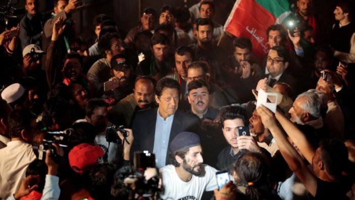 Eski Başbakan tutuklandı