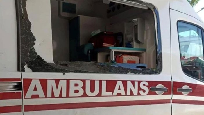 Sağlıkta şiddet devam ediyor: Tokat'ta ambulansa çekiçli saldırı