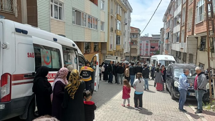 Esenyurt'ta annesini öldürüp intihar etti