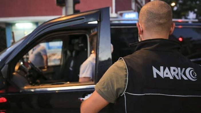 Cips paketinde 1,5 kilogram uyuşturucu ele geçirildi