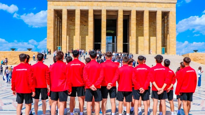 Süper Lig'e yükselen Yılport Samsunspor'dan Anıtkabir ziyareti