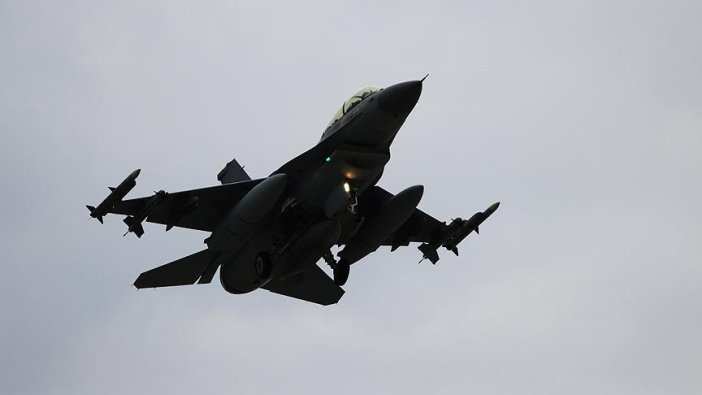 Savaş uçakları ve obüsler terör hedeflerini vuruyor