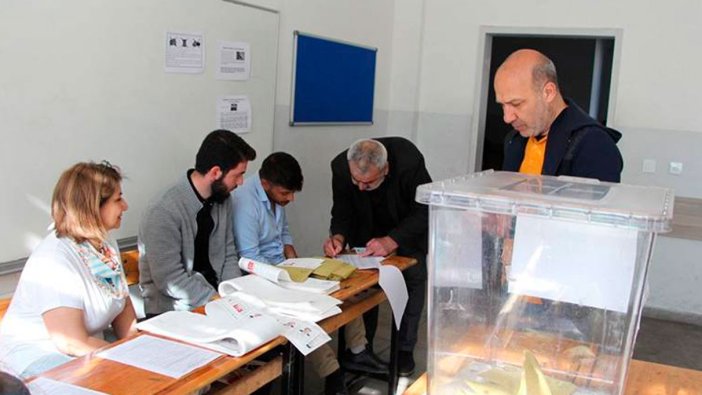 Herkes merak ediyordu: İşte görevlilerin ettiği 'sandık yemini'