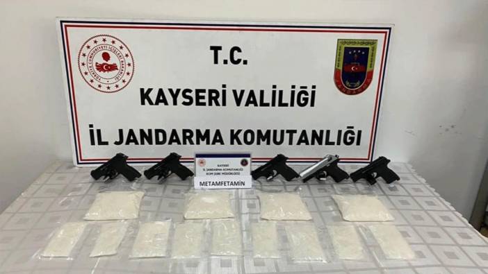 Uyuşturucuyu kombiye saklamışlar