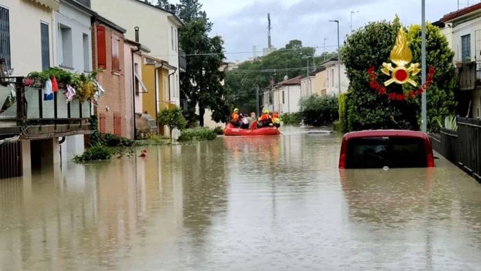 İtalya'daki sel felaketinde bilanço yükseliyor: 15 ölü