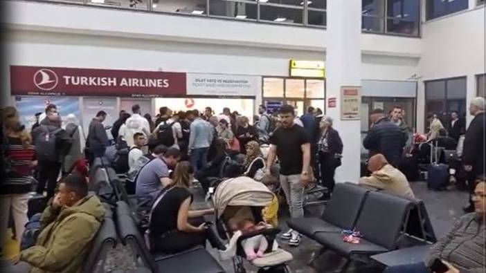 Yolcu uçağının inişte kanadına kuş çarptı