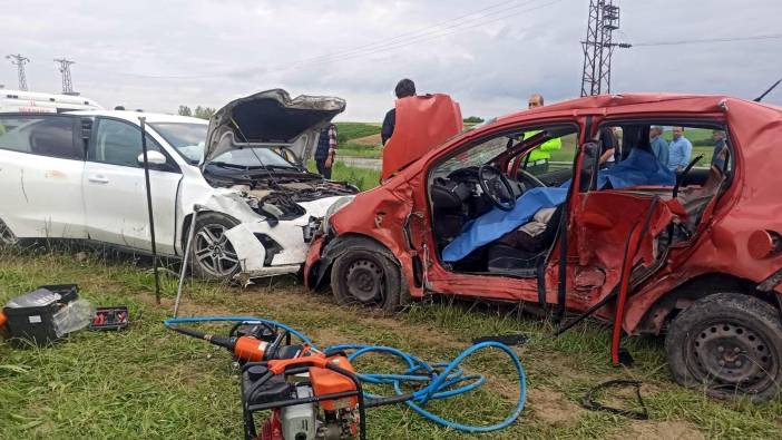 Kırklareli'de iki otomobil çarpıştı; karı-koca öldü