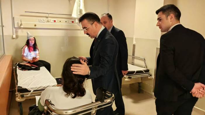 Bursa'da sporcuları taşıyan minibüs hafriyat kamyonuna çarptı: 1 ölü, 16 yaralı