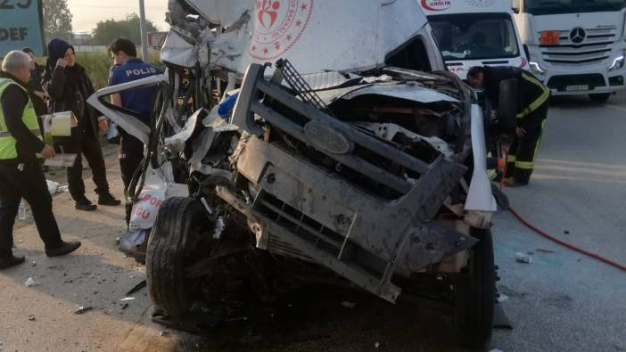 Bursa'da sporcuları taşıyan minibüs kaza yaptı: Ölü ve yaralılar var