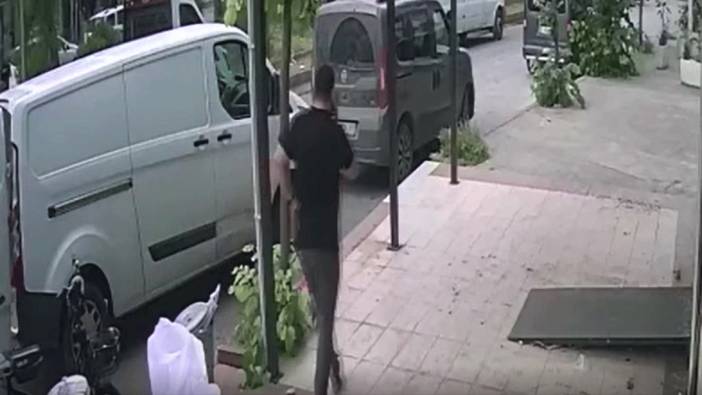 Şaka gibi olay! Yolda yürürken…