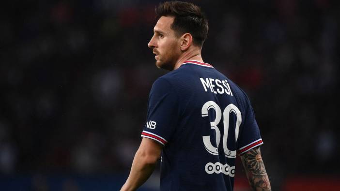 Lionel Messi resmen PSG'den ayrıldı