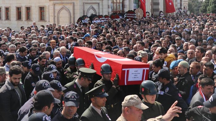 Şehitlerimizi uğurluyoruz