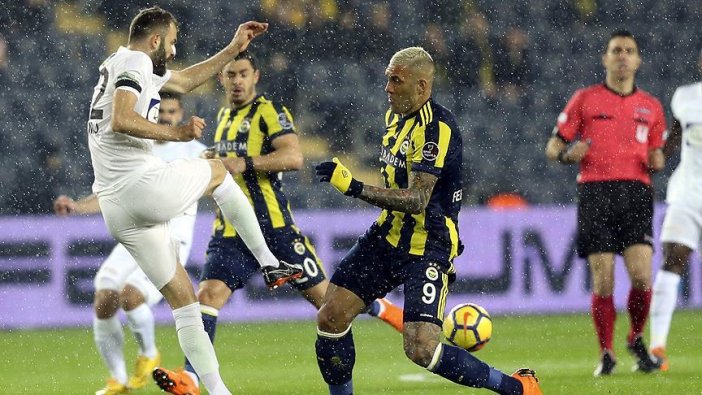 Fenerbahçe'de Akhisar depremi