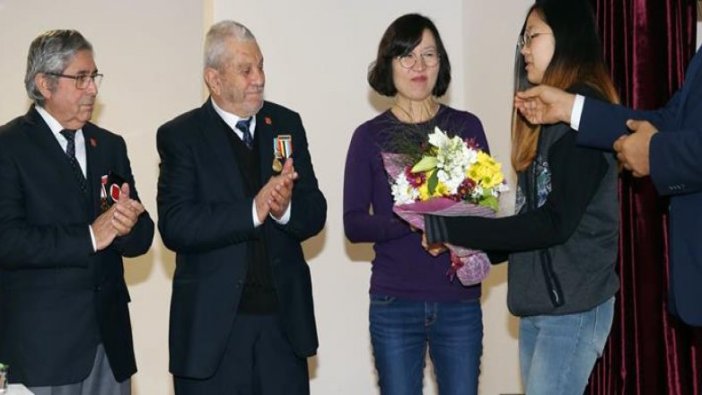 Koreli öğrenci Kore Gazisi ile buluştu