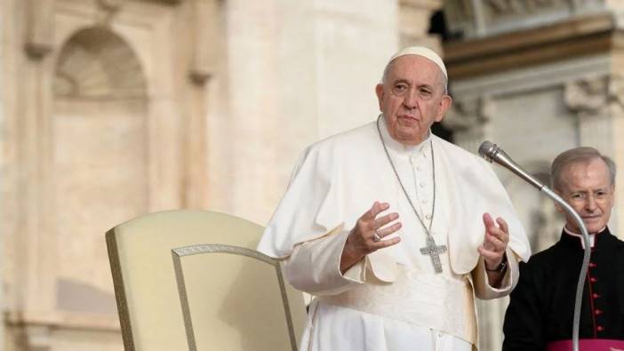 Papa hastaneye kaldırıldı