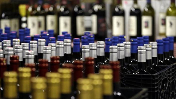 Bozuk alkolden 29 kişi öldü