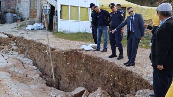 Afyonkarahisar'da heyelan riski nedeniyle evler boşaltıldı