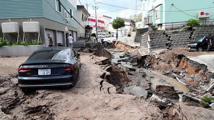 6,2 büyüklüğünde deprem oldu