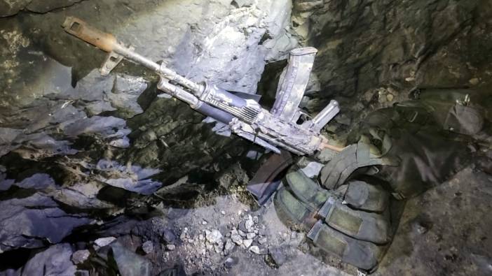 Pençe- Kilit bölgesinde çok sayıda silah ve mühimmat ele geçirildi