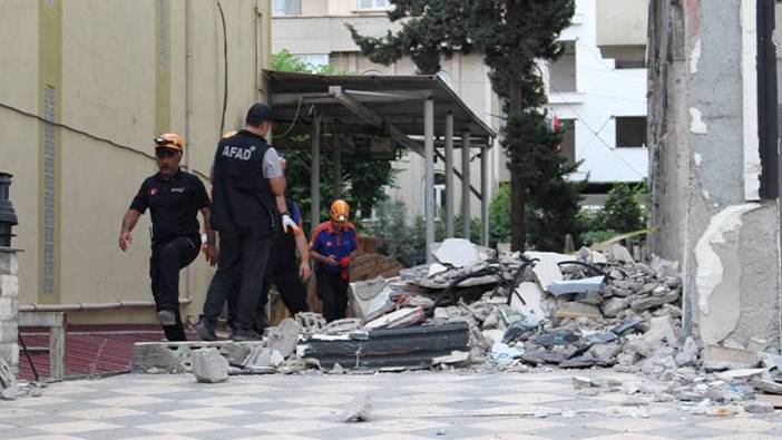 Kahramanmaraş'ta ağır hasarlı binadaki asansörün düşmesi sonucu bir kişi öldü