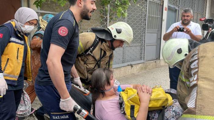 Ataşehir'de yangında mahsun kalanlar kurtarıldı