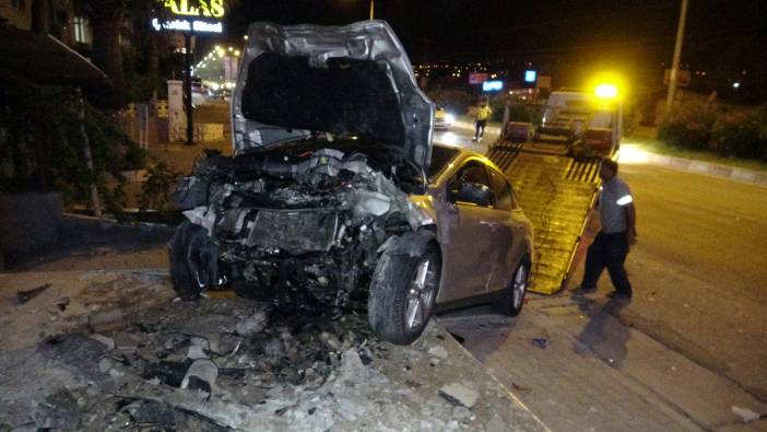 Mersin'deki feci trafik kazasında ölü ve yaralılar var