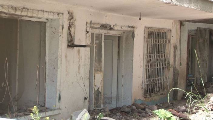 Ankara'da istinat duvarı gecekondu üzerine düştü